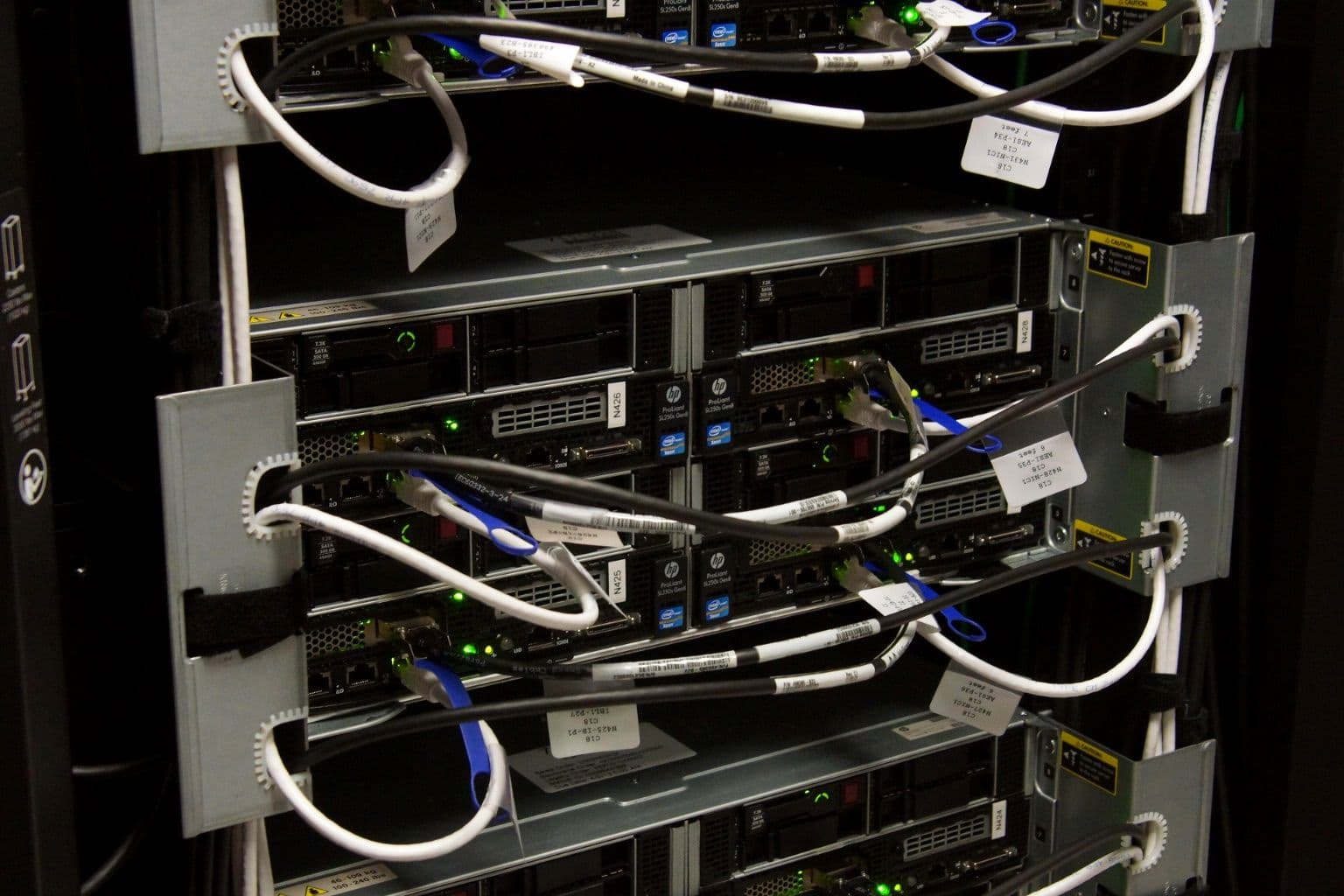 Buying a Business Server in 2026: Tower, Rack or Cloud for a UAE SME