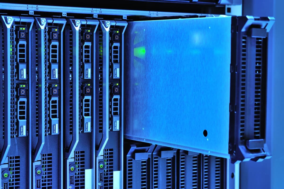 IT Hardware Lifecycle Strategy: When to Replace Servers and Network Switches