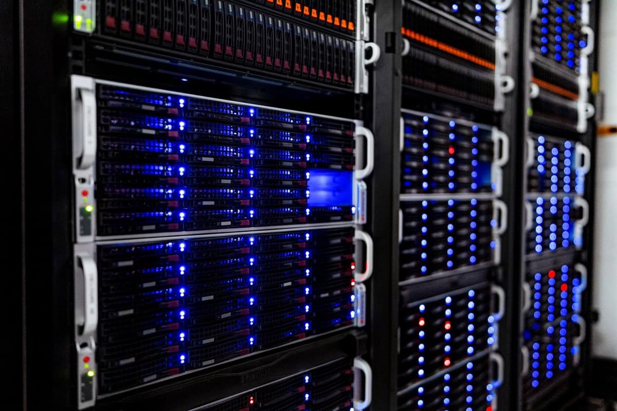 Choosing Enterprise Drives: SAS, SATA and NVMe for Business Servers