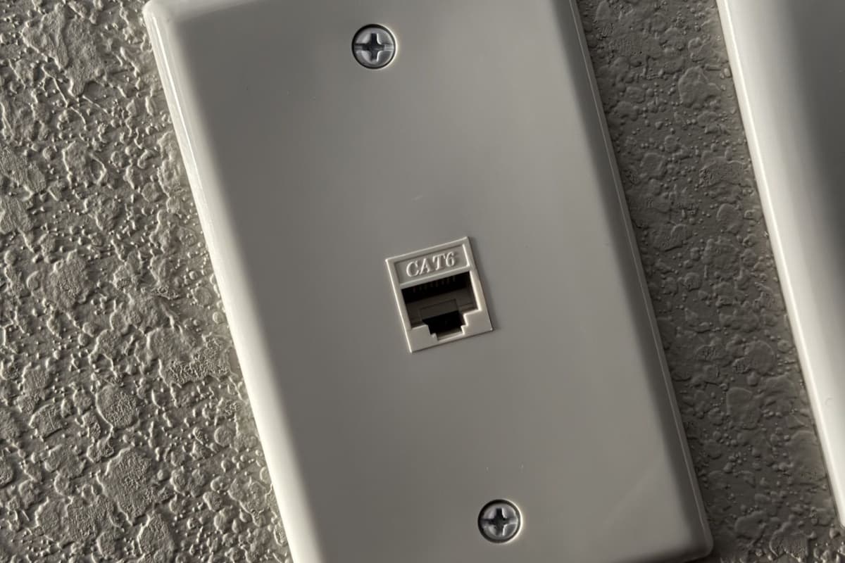 Managed or Unmanaged Switch? What a UAE Business Actually Needs